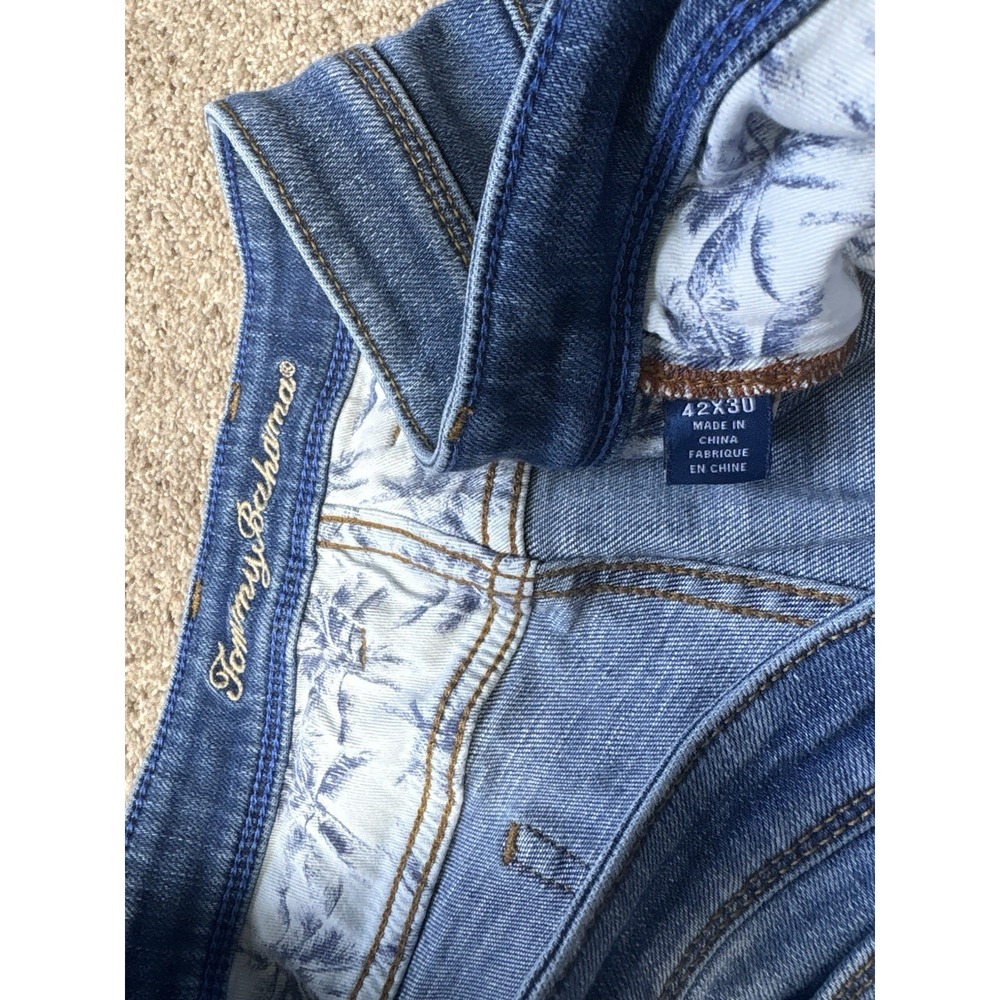 Tommy Bahama Indigo Palms Blue Jeans Men's 42x30 Classic Fit Light Washed Denim - Picture 2 of 10